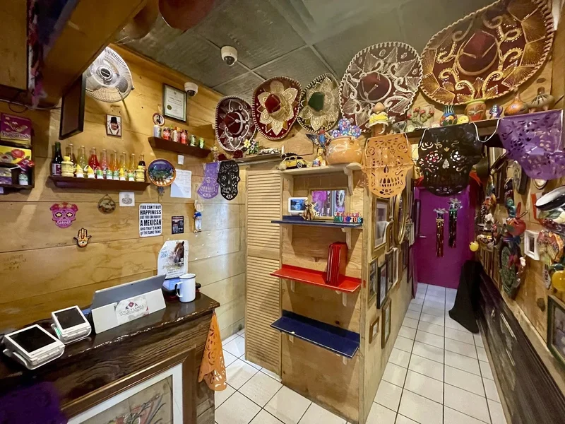 Image Comal y Canela Mexican food in Ontario