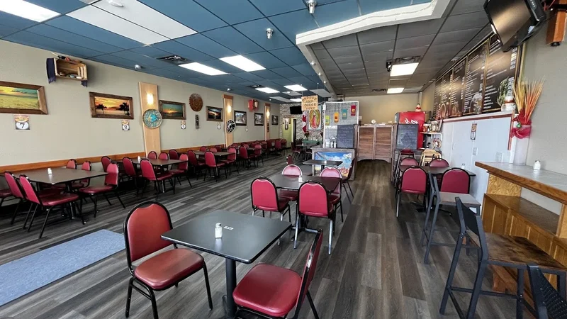 Image + Salsa Caliente Mexican Grill + Mexican food in Leamington