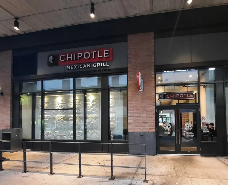 Image Chipotle Mexican Grill Mexican food in St. Clair West Toronto