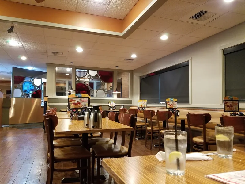 Image IHOP (4422 Ontario Mills Pkwy) American food in Ontario