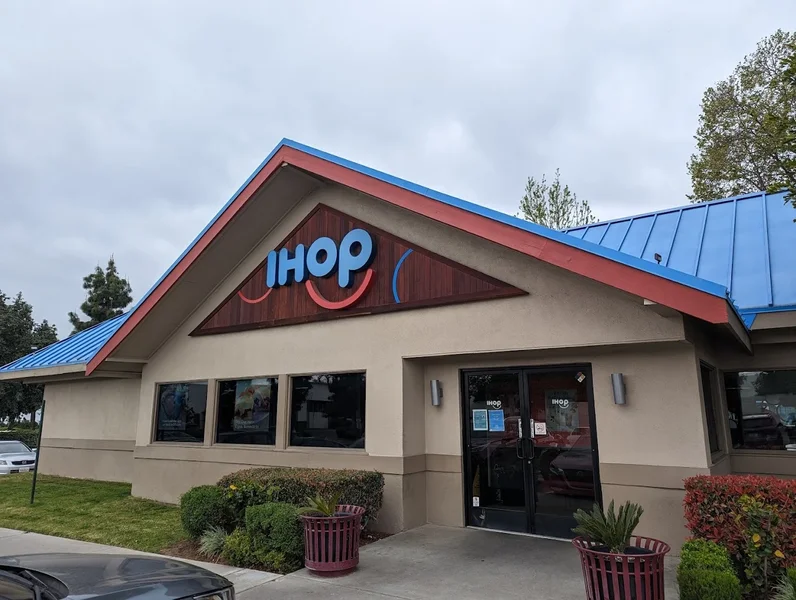 Image IHOP (2285 S Archibald Ave) American food in Ontario