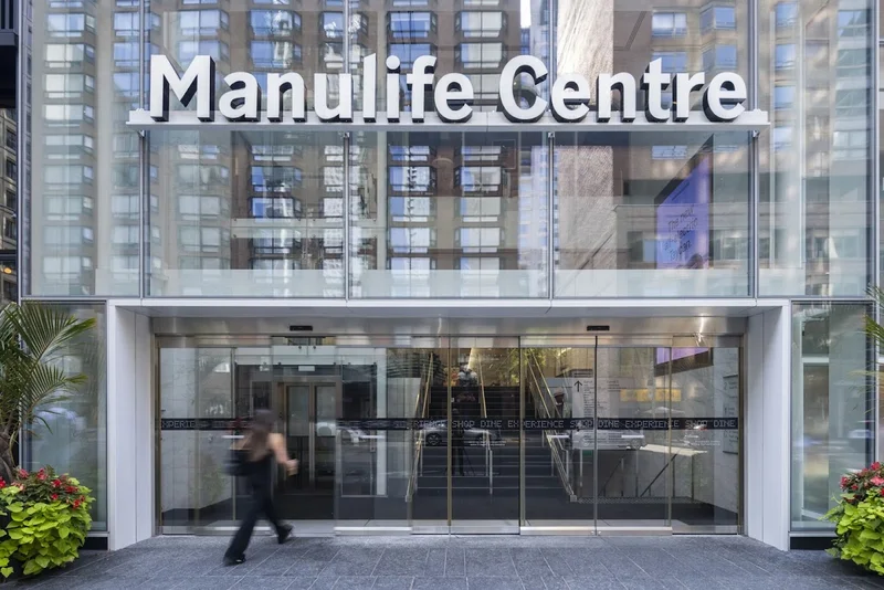 Image Manulife Centre Food courts in Ontario