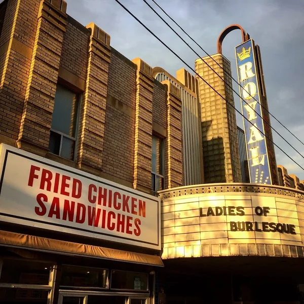 Image PG Clucks (610 College St) Fried chicken in Ontario