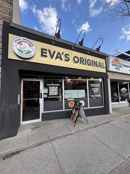 Image Eva’s Original Chimneys Ice cream parlors in Ontario