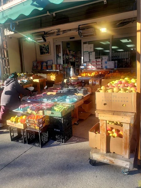 Image The Gold City Fruit Market Food markets in Ontario