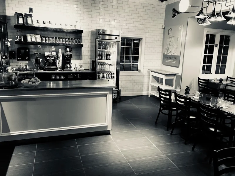 Image Revalee Brunch Café Breakfast joints in Ontario