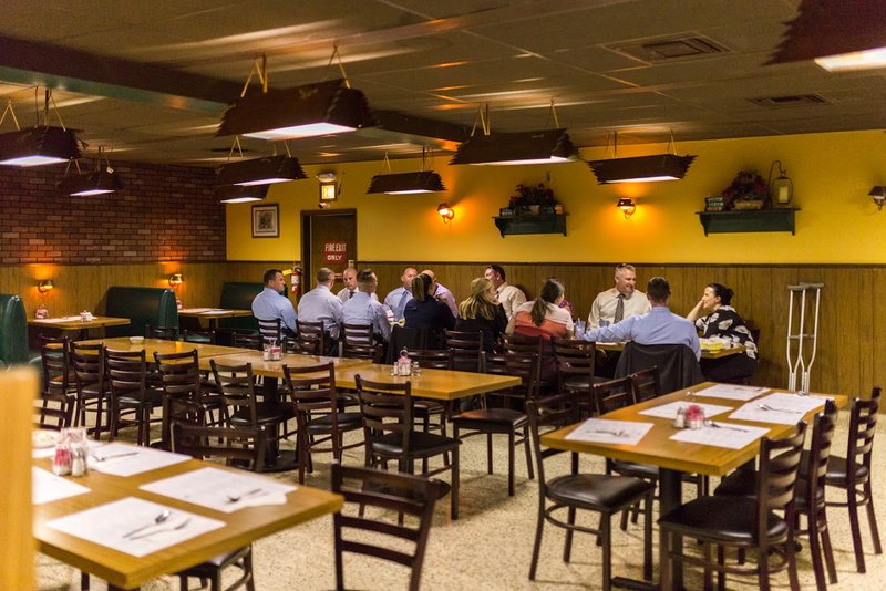 Image + Vince's Spaghetti Ontario + Lunch spots in Ontario