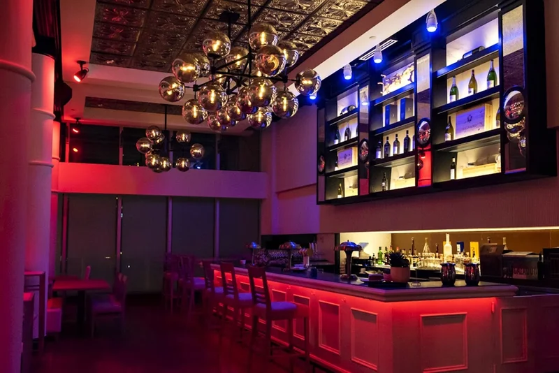 Image Petros82 Restaurant Greek food in Toronto