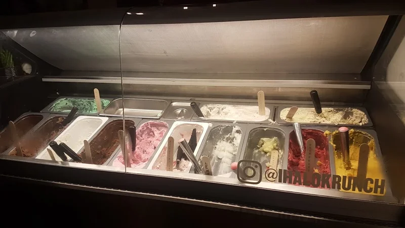 Image + iHalo Krunch + Ice cream parlors in Toronto