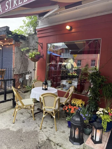 Image Edulis Restaurant Eateries in Toronto