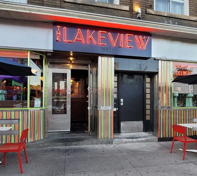 Image The Lakeview Diner Eateries in Toronto