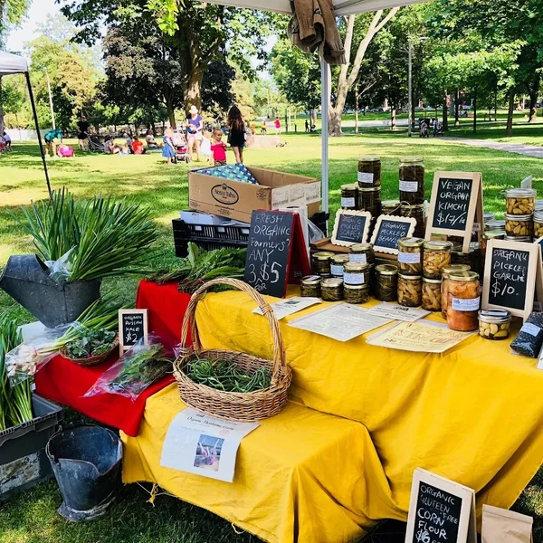 Image Cabbagetown Farmers' Market Food markets in Toronto