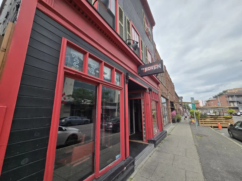Image + The Koven + Burgers in Ottawa
