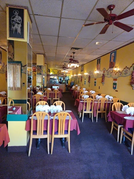 Image Light of India Restaurant Indian food in Ottawa