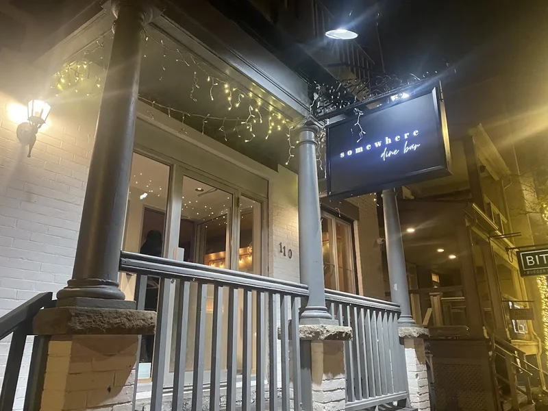Image s o m e w h e r e dine bar Mediterranean food in Ottawa