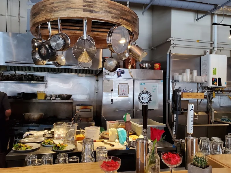 Image Erling's Variety Bistros in Ottawa
