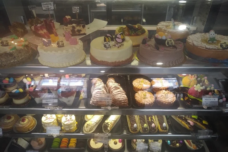 Image Carmelito Cafe Bakeries in Ottawa