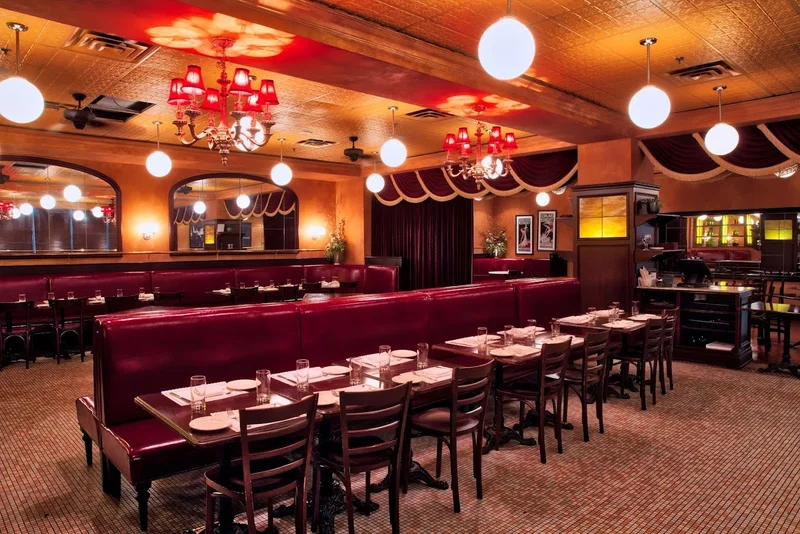 Image of Metropolitain Brasserie Restaurant - Brunch spot in Ottawa
