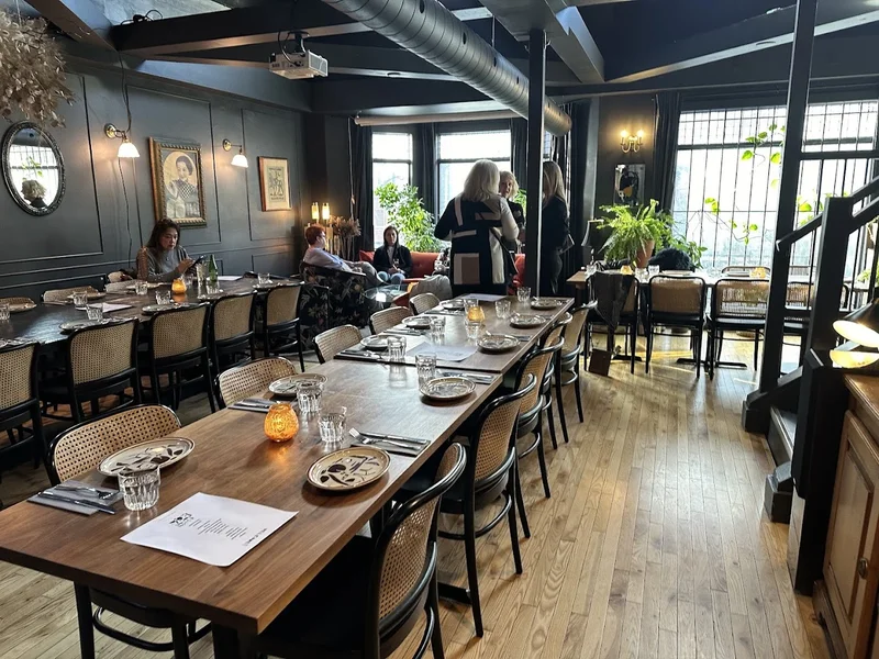 Image Arlo Wine & Restaurant Restaurants in Ottawa