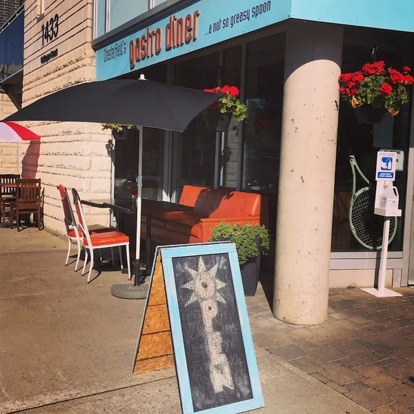 Image of Chesterfield's Gastro Diner Diners in Ottawa