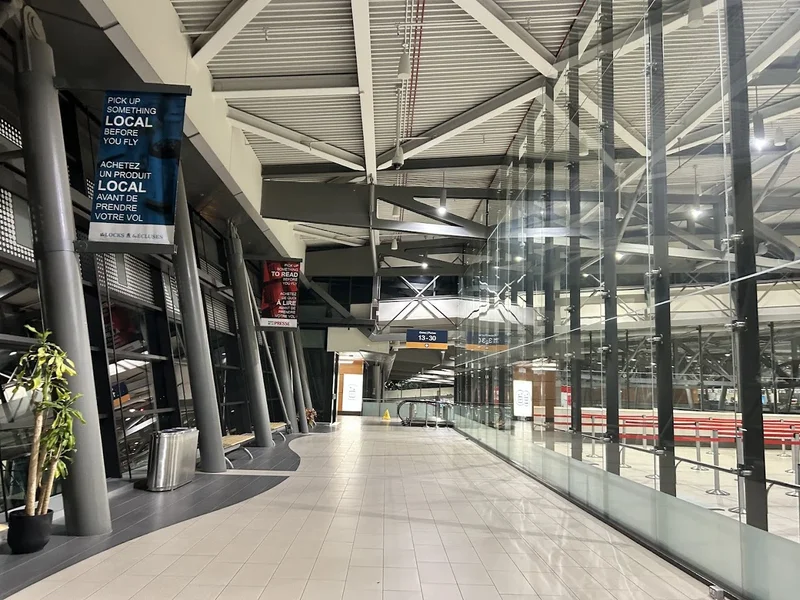 Image Ottawa International Airport Food courts in Ottawa