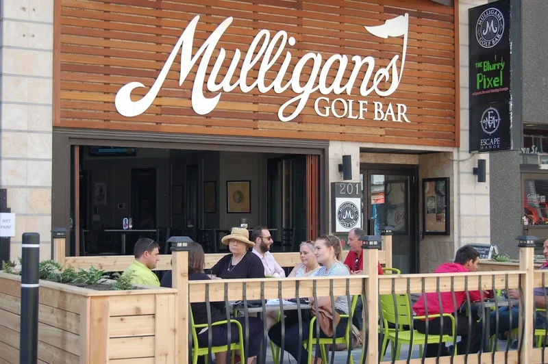 Image Mulligans Golf Bar Lunch spots in Ottawa