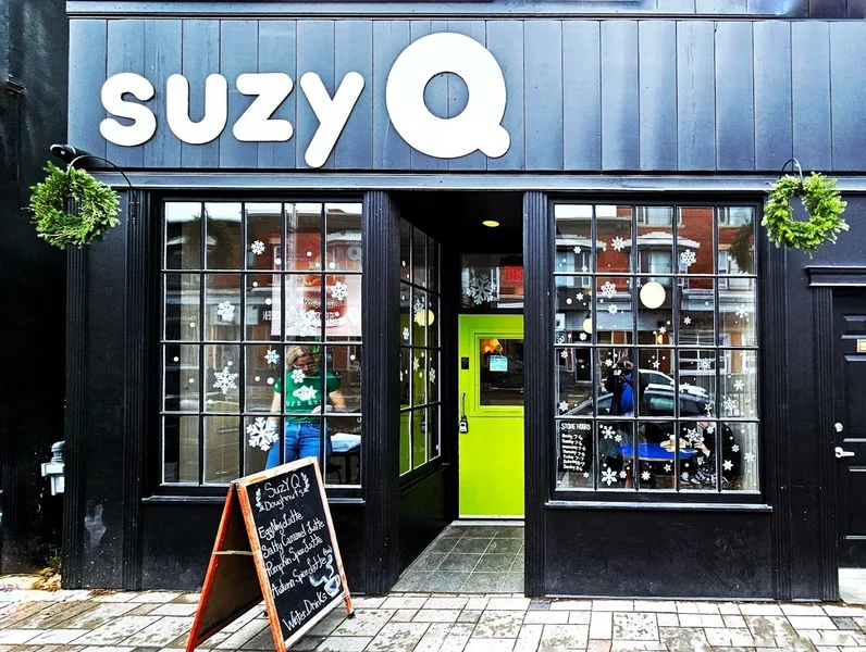 Image SuzyQ Doughnuts Hintonburg Dessert shops in Ottawa