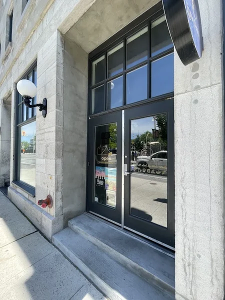 Image + Elina Patisserie + Patisseries in Ottawa