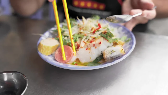 Mix the fish sauce with the dish as desired. Enjoy!