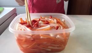 Easy Vietnamese Pickled Daikon & Carrots Recipe