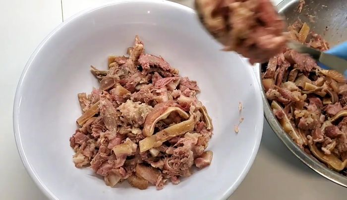 Add a capful of vinegar to both the spicy and traditional mixtures.