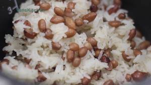 Vietnamese Peanut Sticky Rice Recipe: Easy & Healthy!