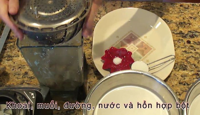 Add the cooked taro, salt, sugar, water, and a few ladles of the coconut mixture to the blender. Blend until smooth.