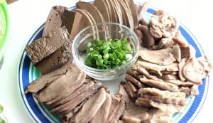 Vietnamese Pork Organ Congee Recipe: A Delicious and Hearty Bowl