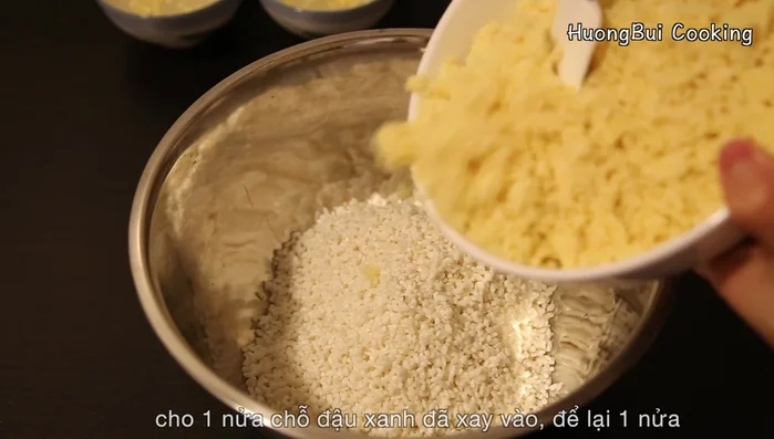 In a large bowl, combine the rice, half of the ground mung beans, salt, and vegetable oil. Mix thoroughly.