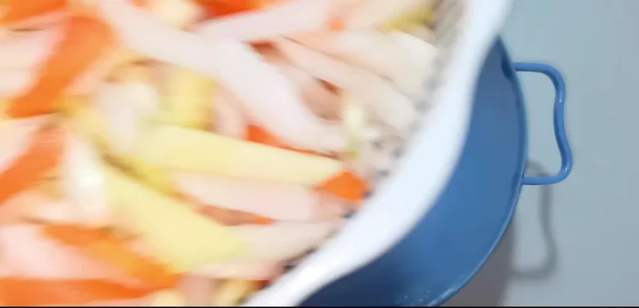 Drain the vegetables completely using a basket and a heavy object on top for about 3 minutes. Alternatively, you can sun dry for 2 hours.