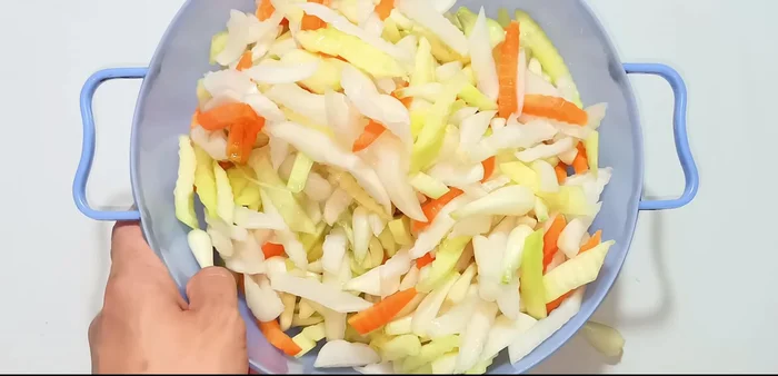 Mix the drained vegetables with brown sugar and let sit for 8-10 hours until sugar is fully dissolved.