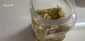 Crispy & Fragrant Pickled Shallots (Củ Kiệu): A Simple Vietnamese New Year Recipe