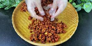 Crispy Garlic Chili Peanuts: A Delicious & Easy Recipe