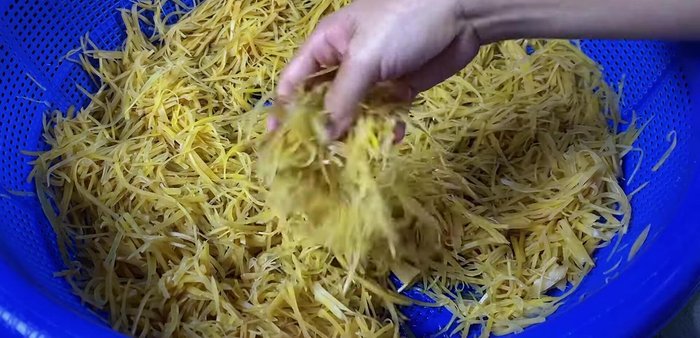 Drain and wash: Drain and rinse the ginger and papaya thoroughly (294.52).