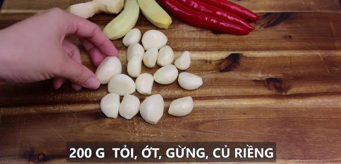 Let the sugar-fish sauce mixture cool down.