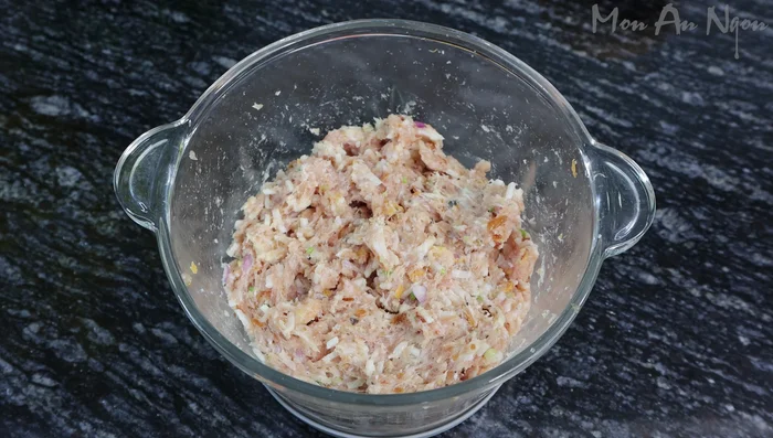 Refrigerate the meat mixture for 30 minutes.