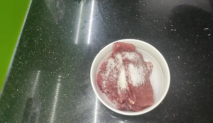 Mix the marinade well.