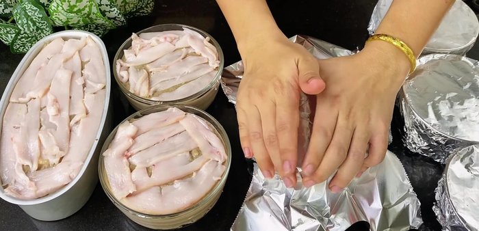 Steam: Cover the molds with aluminum foil and steam for 2 hours.