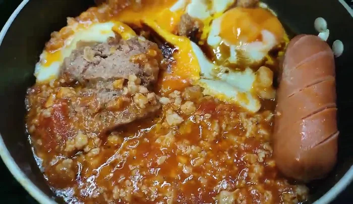 Add a little soy sauce to enhance the flavor of the eggs (170.64).