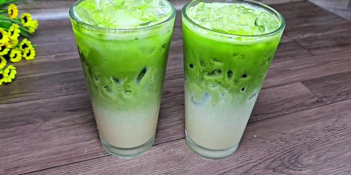 Top with the whipped matcha mixture, creating a layered effect.