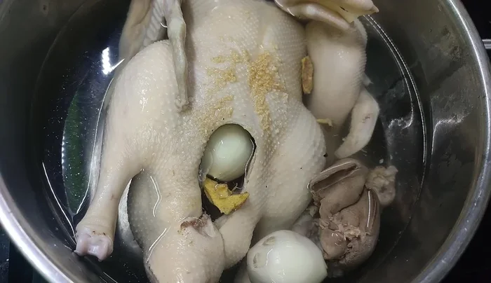 Boil for 15 minutes over low heat.