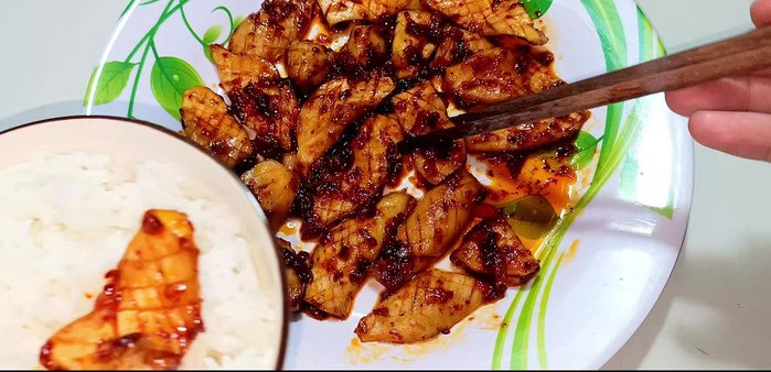 Remove from heat and serve with rice. (394.199)