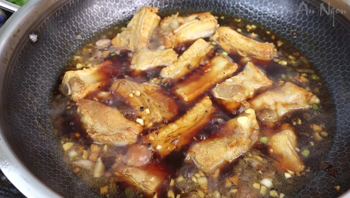 Simmer the ribs: Reduce heat to low, cover the pot, and simmer for about 30 minutes, or until the ribs are tender. Stir occasionally and turn the ribs to ensure even cooking.