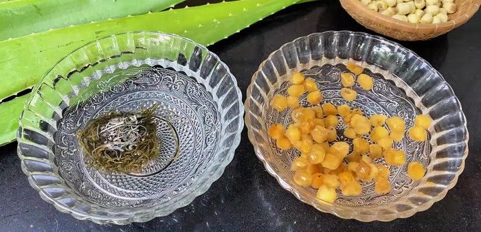 Wash the longan and wood ear fungus and soak briefly to soften. [88.28]